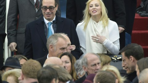 Mnuchin y Linton es una de las parejas más polémicas en Washington.