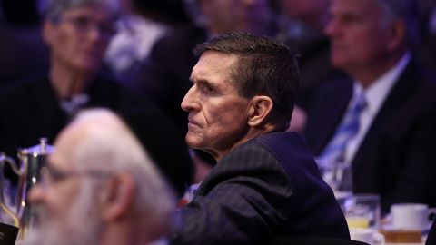 Michael Flynn no da más información a los abogados del presidente.