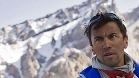 El deportista extremo ruso Valery Rozov durante uno de sus retos en el Monte Elbrus. (Foto: Thomas Senf/Euro-Newsroom via Getty Images)