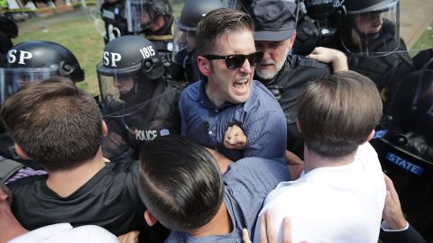 El supremacista Richard Spencer ya no tiene cuenta verificada de Twitter.