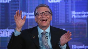 Bill Gates es uno de los tres más ricos del país.