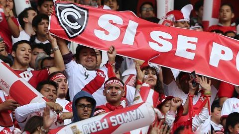 Los peruanos sueñan con Rusia 2018. Daniel Apuy/Getty Images