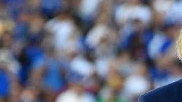 Fernando Valenzuela cumple 57 años este miércoles, justo cuando se definirá el título