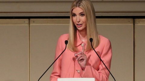 La empresa de Ivanka Trump fue objeto de burlas en Twitter.