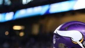 Minnesota Vikings celebran una anotación ante los Detroit Lions en Ford Field este jueves. (Foto: Gregory Shamus/Getty Images)