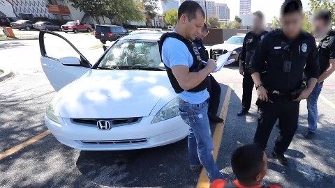 ICE busca ampliar sus operativos contra indocumentados.