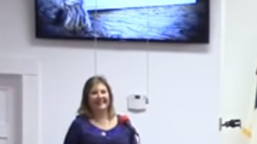 Los servicios comenzaban con una canción.