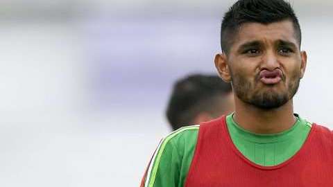 Jesús 'Tecatito' Corona, volvió a ausentarse de una convocatoria de la selección mexicana de fútbol. Ahora lo hizo en Bélgica. (Foto: Imago7/Etzel Espinosa)