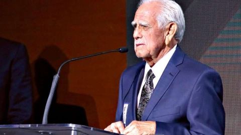 Guillermo Sepúlveda, el legendario jugador de Chivas, durante la ceremonia de investidura al Salón de la Fama 2017.
(Foto: Imago7/Ulises Naranjo)