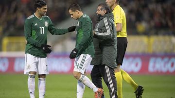 Javier "Chicharito" Hernández será baja dos semanas por lesión