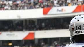Brandon Cooks y Tom Brady festejan un touchdown ante los Raiders de Oakland en el estadio Azteca. (Foto: Imago7/Etzel Espinosa)