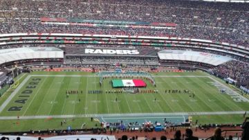 Sentido homenaje de la NFL a México a dos meses del sismo del pasado 19 de septiembre.
