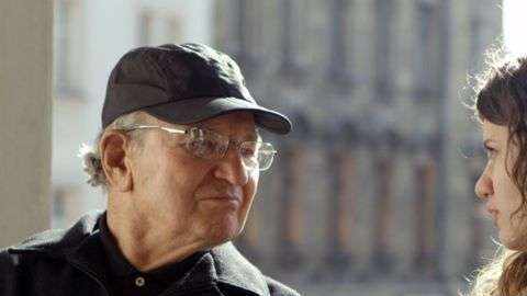 En el documental "Sobreviví al Holocausto", Julio Gartner vuelve a los campos de concentración. Endy Alburquerque