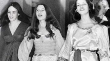 Susan Atkins, Patricia Krenwinkel y Lesli Van Houten, durante los juicios en su contra por los asesinatos de agosto de 1969./ Getty