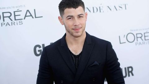 Nick Jonas es un niño de mami.