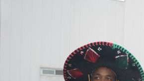 La fiesta de los aficionados de la NFL fue increíble a las afueras del Estadio Azteca de la Ciudad de México.