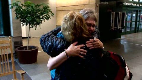 Yvonne Betowt y Mary Richardson, dos amigas que por fin se conocen después de 51 años.