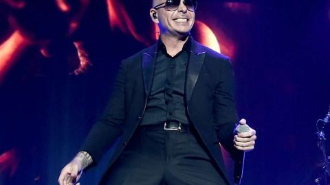 Pitbull se siente con una responsabilidad social.