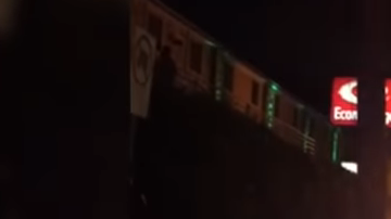 Video hombre en llamas agredido por la policía
