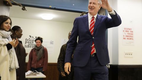 De Blasio fue declarado ganador poco después de cerradas las urnas.