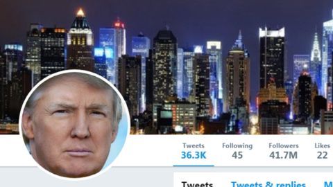 Donald Trump usa Twitter activamente para promocionar sus políticas y atacar a sus oponentes.