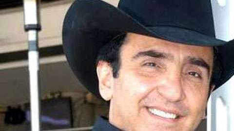 Vicente Fernández Jr. entró a la política.