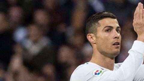 El delantero portugués del Real Madrid Cristiano Ronaldo difundió otra de sus obras humanitarias. (Foto: EFE/ Rodrigo Jiménez)