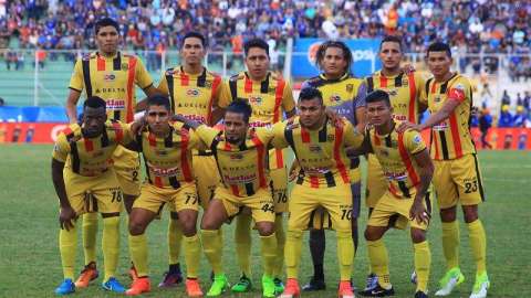 Real España se impuso al Motagua para proclamarse campeón de Honduras. (Foto: EFE/Gustavo Amador)