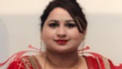 Amarjit Kaur tiene 34 años.