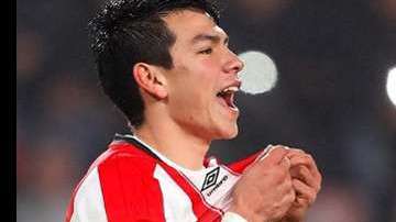 Hirving Lozano consiguió su gol número 12 en Europa, con el PSV Eindhoven