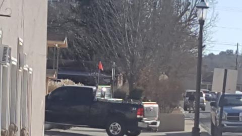 El tiroteo ocurrió en Aztec High School.