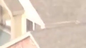 La Policía respondió a una llamada hecha alrededor de las 6:00 a.m., tiempo local.