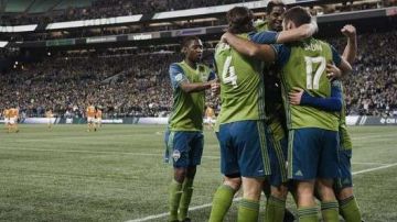 Seattle Sounders dio una lección de buen fútbol al Houston Dynamo en la final del Oeste de la MLS.
