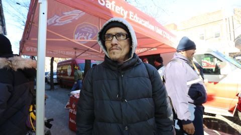 Fernando Batiz, hermano de Maria Batiz, que fallecio en el incendio de Avenida Prospect en el Bronx.