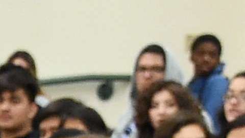 Las estadísticas muestran avances en todos los grupos raciales.