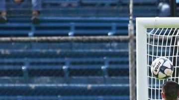 Un golazo de chilena del colombiano Avilés Hurtado fue nominado para el premio Puskas