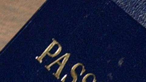 Los parámetros de los pasaportes son impuestos por la Organización de Aviación Civil Internacional (OACI).