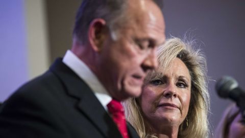 Moore habría acosado sexualmente a 8 menores de edad