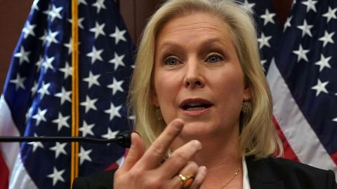 La senadora Kirsten Gillibrand reconoce que el país tiene varias deudas históricas con los boricuas.