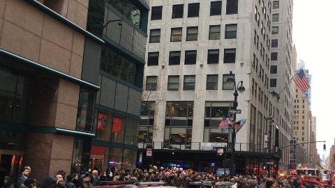 Parte del edificio fue desalojado.