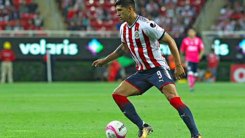 Alan Pulido anunció en Twitter que dejaba a las Chivas para ir a la MLS