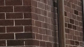 Judith Cohen asegura que sale mucho humo de la estación de transferencia de basura ubicada en su vecindario.