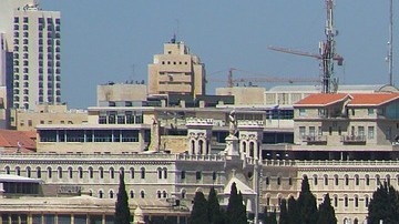 Las tres principales religiones tienen itios de culto aquí.