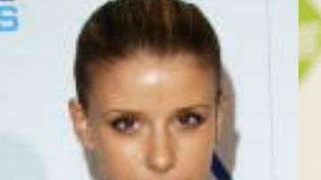 Melissa Schuman y Nick Carter.