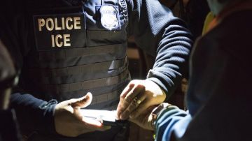 Además de detenciones en la frontera, ICE mantiene operativos en todo EEUU.