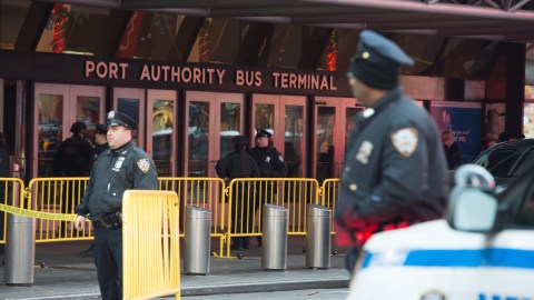 Port Authority fue evacuada y cerraron la 8 av.