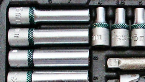 Las herramientas son básicas en un auto.