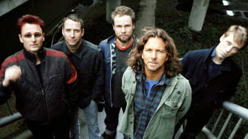 Pearl Jam nos regala un villancico muy a su estilo.