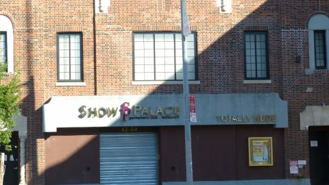 Los arrestos en Show Palace están vinculados a prostitución.