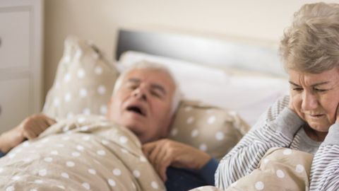 El trastorno durante la fase REM hace que quien lo sufre actúe más allá de los sueños.